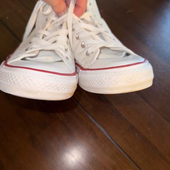 Converse Chuck Taylor Unisex White High-Tops with Red and Blue Details M9 W11 - Picture 7 of 9